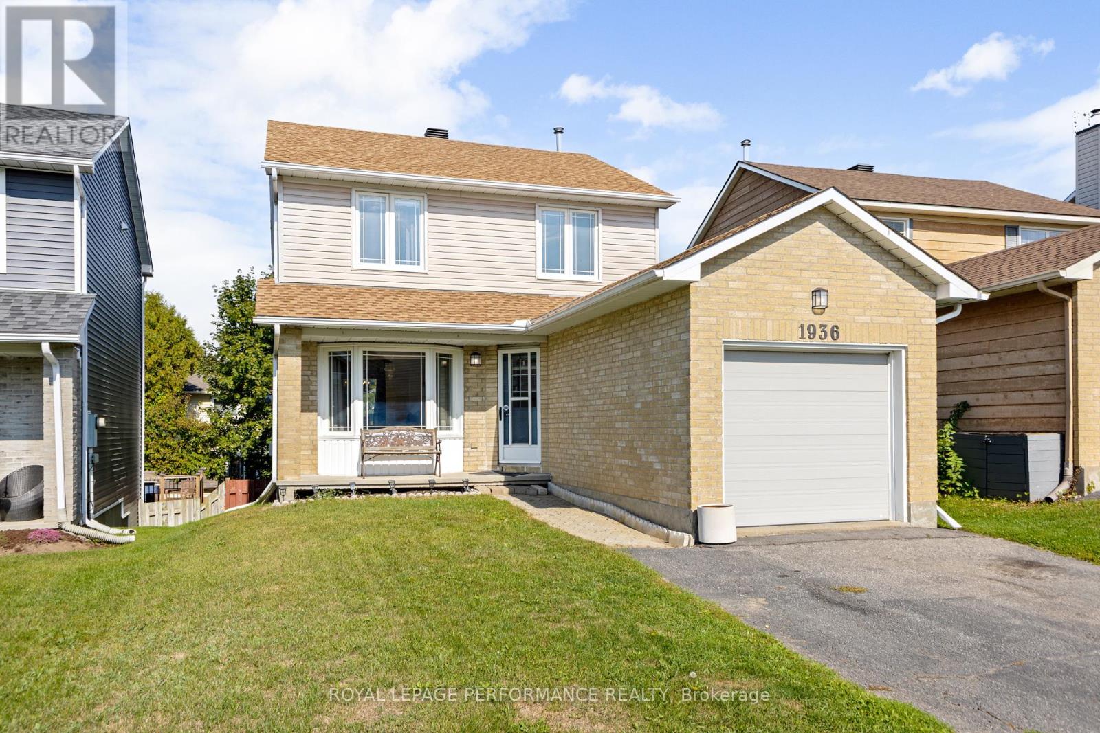 1936 LONGMAN CRESCENT, Ottawa, Ontario