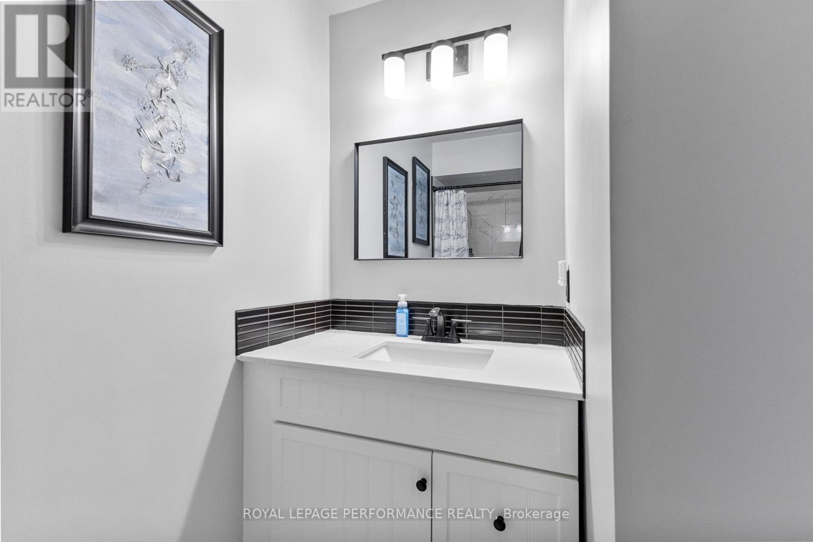 1936 Longman Crescent, Ottawa, Ontario  K1C 5G6 - Photo 25 - X12429281