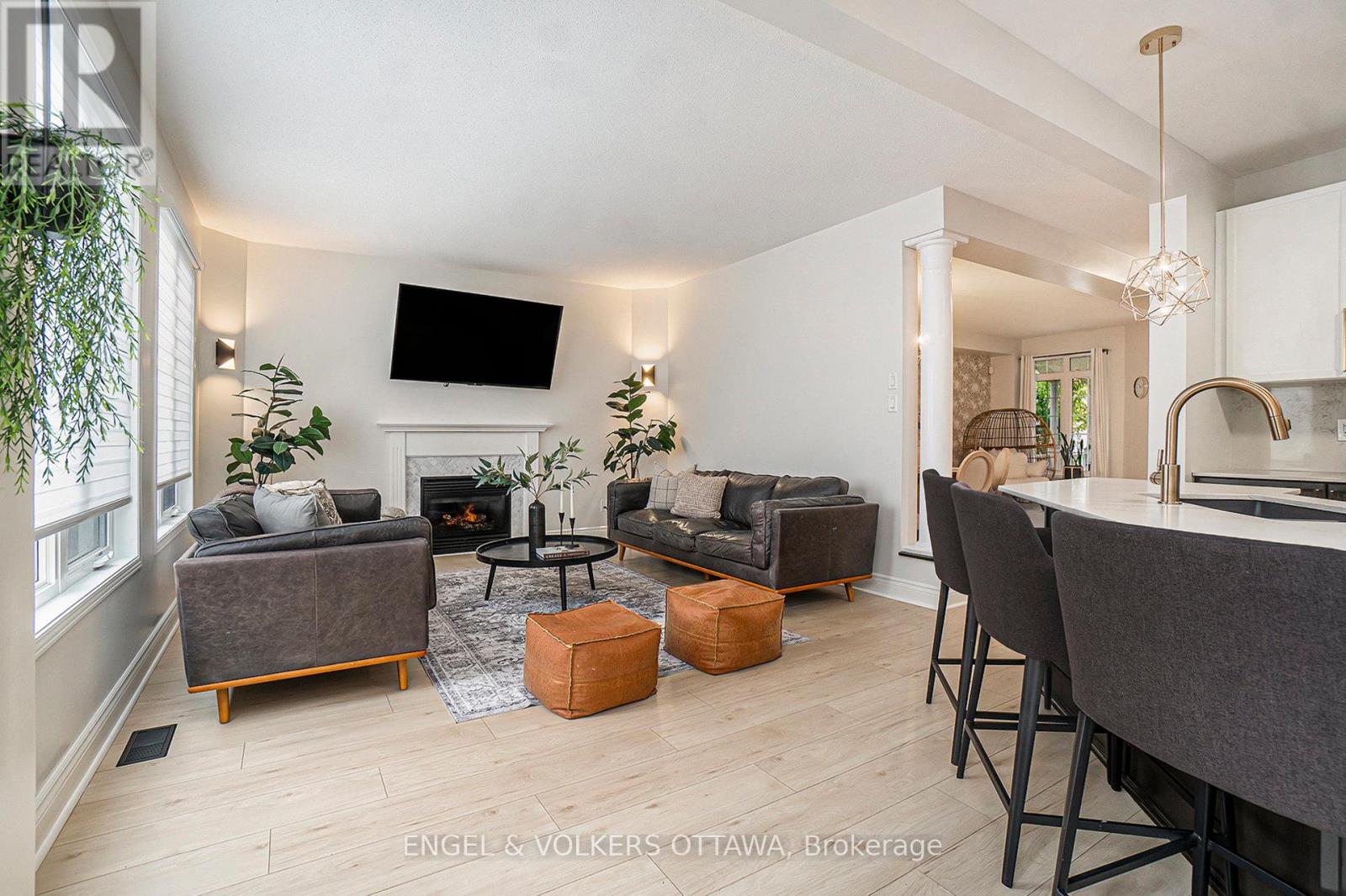 2399 Glandriel Crescent, Ottawa, Ontario  K4A 4T1 - Photo 10 - X12429301
