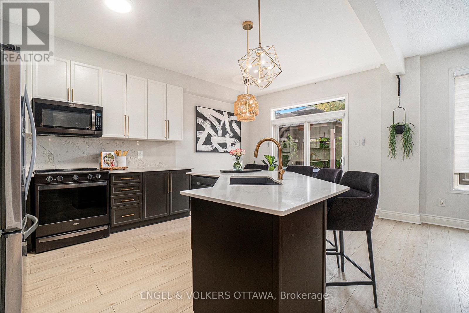 2399 Glandriel Crescent, Ottawa, Ontario  K4A 4T1 - Photo 13 - X12429301