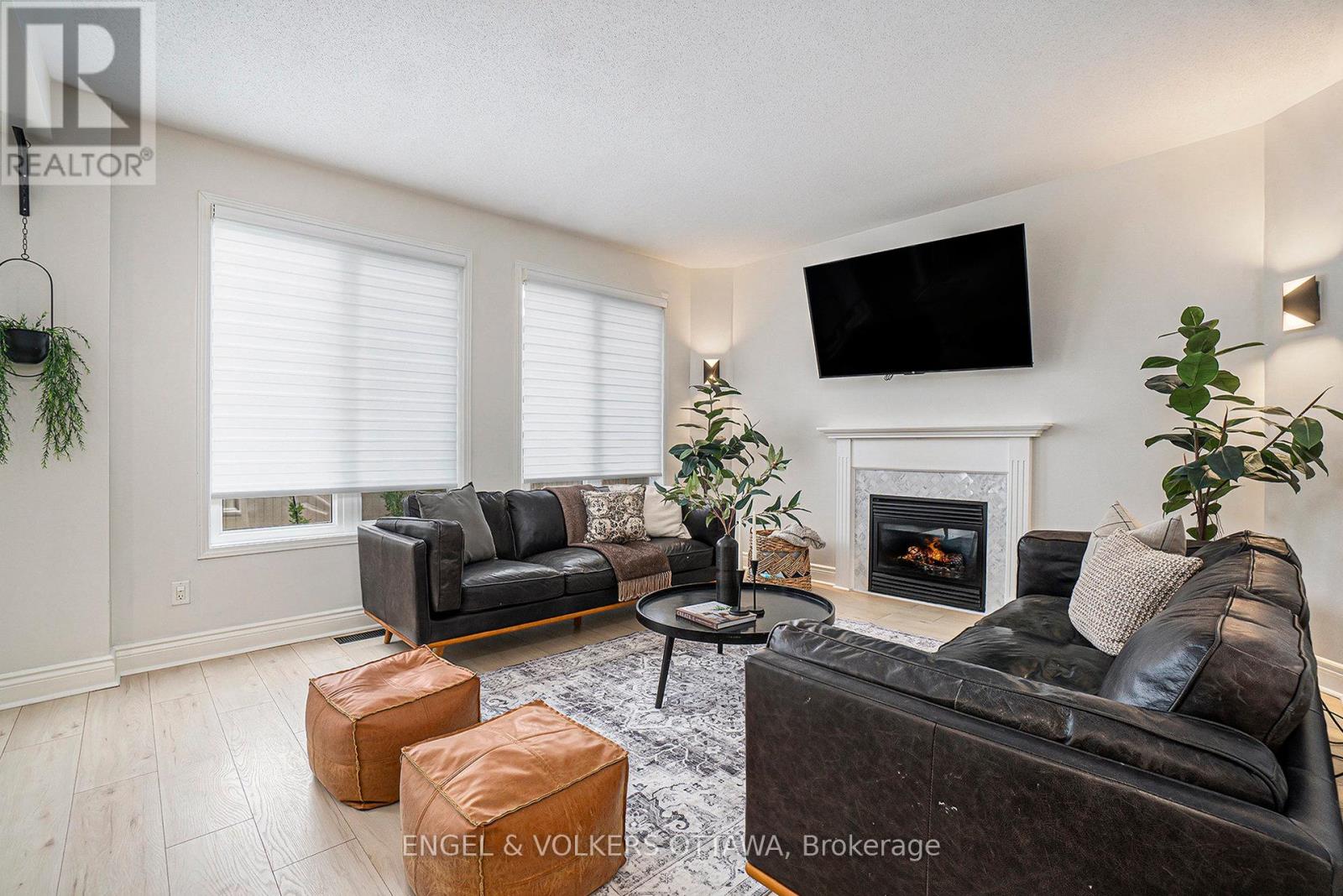 2399 Glandriel Crescent, Ottawa, Ontario  K4A 4T1 - Photo 8 - X12429301