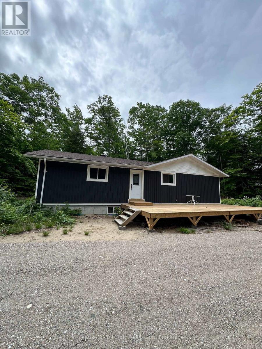 1 WAAGOSH MIIKANS LANE W, Christian Island 30, Ontario