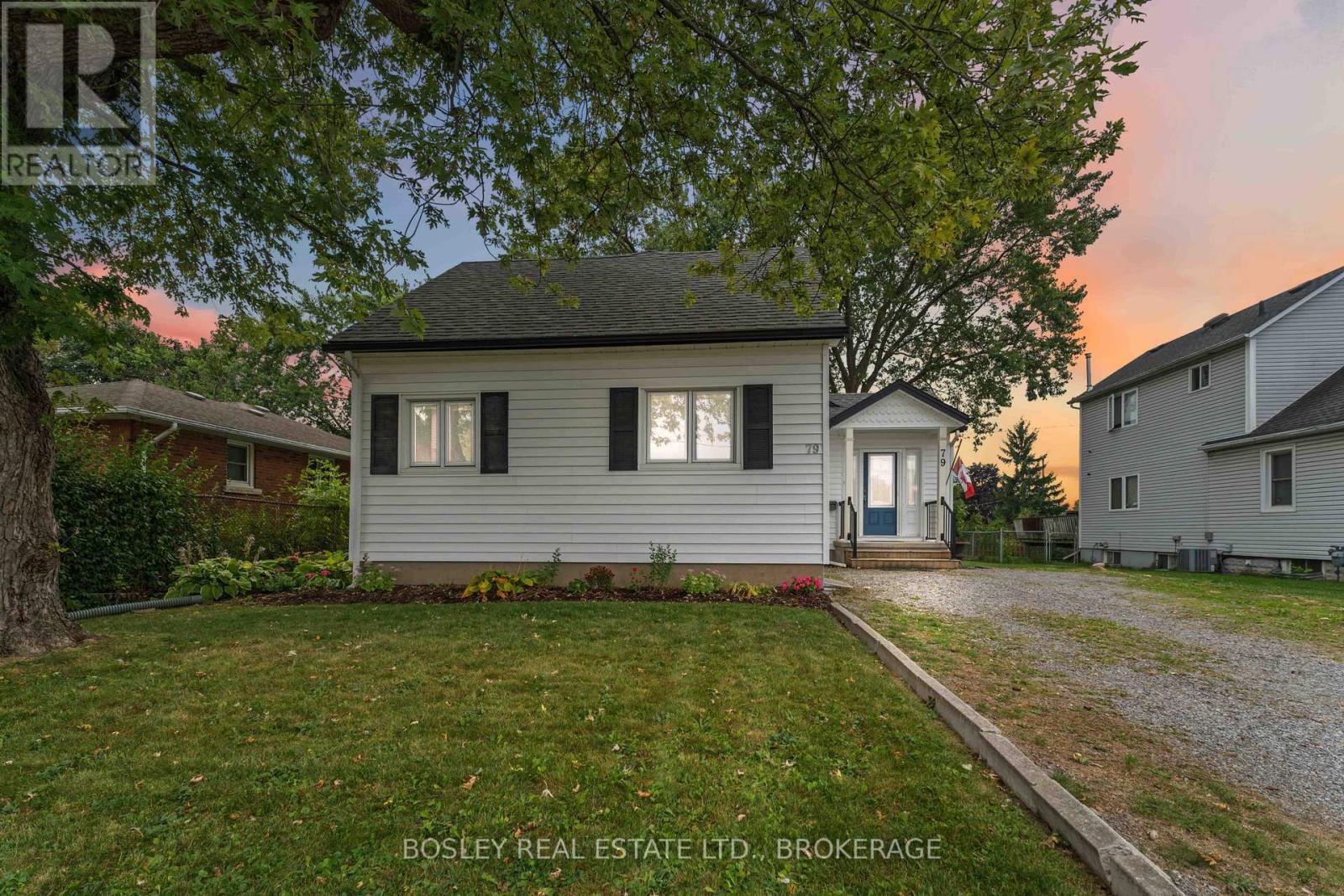 79 Richmond Street W, Thorold (Thorold Downtown), Ontario  L2V 3H2 - Photo 3 - X12429311