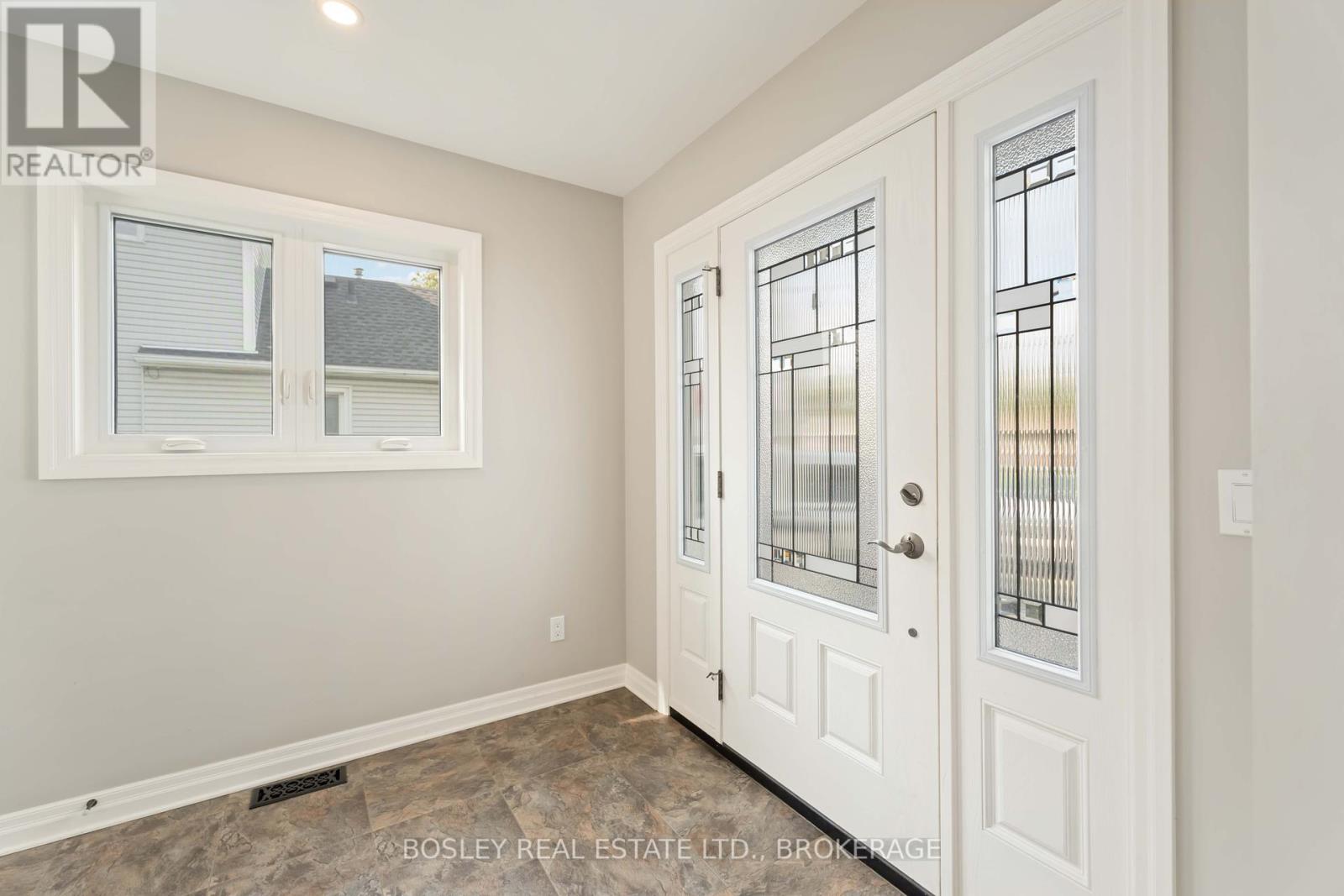 79 Richmond Street W, Thorold (Thorold Downtown), Ontario  L2V 3H2 - Photo 4 - X12429311