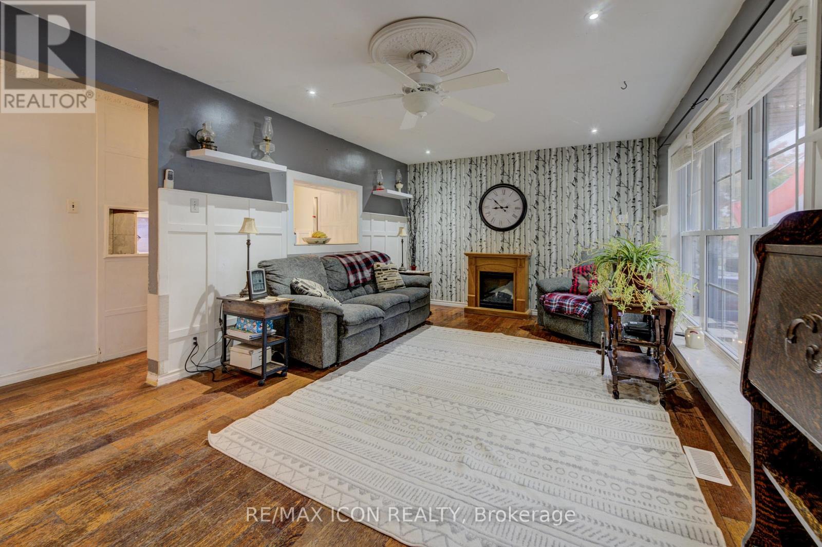 434 Hill Street E, Centre Wellington, Ontario  N1M 1H7 - Photo 4 - X12429131