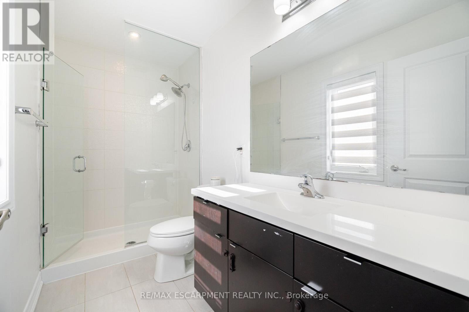136 Westbank Trail, Hamilton, Ontario  L8J 1R5 - Photo 19 - X12429137