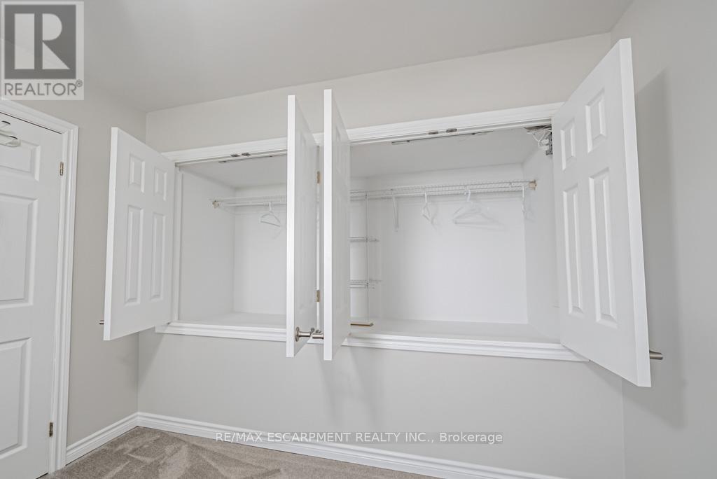 12 Quinlan Court, Hamilton, Ontario  L8W 1K1 - Photo 20 - X12429141