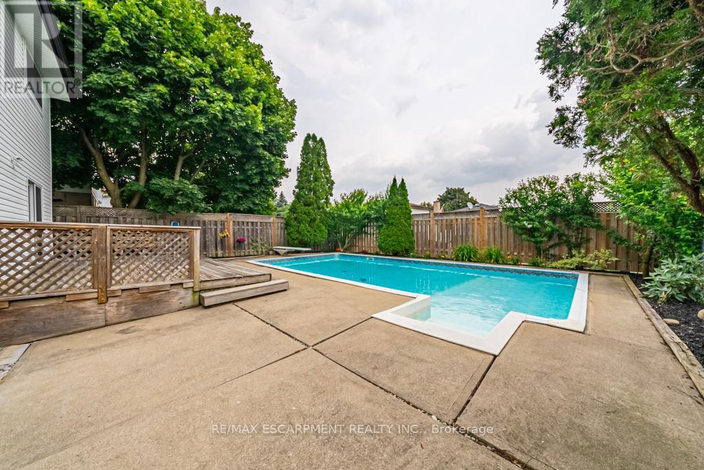 12 Quinlan Court, Hamilton, Ontario  L8W 1K1 - Photo 39 - X12429141