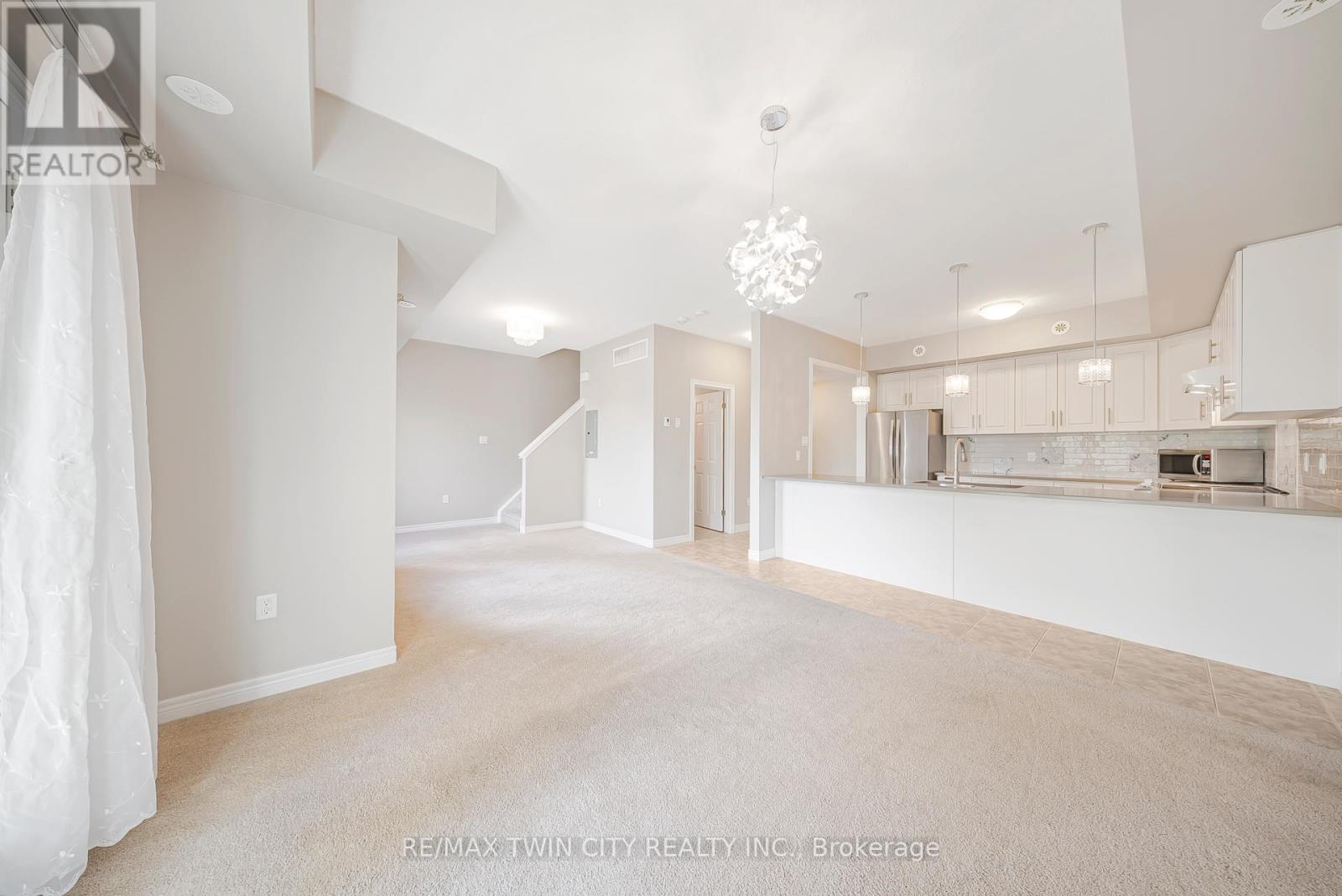 C - 1108 Fairway Road N, Kitchener, Ontario  N2A 0J3 - Photo 11 - X12429150