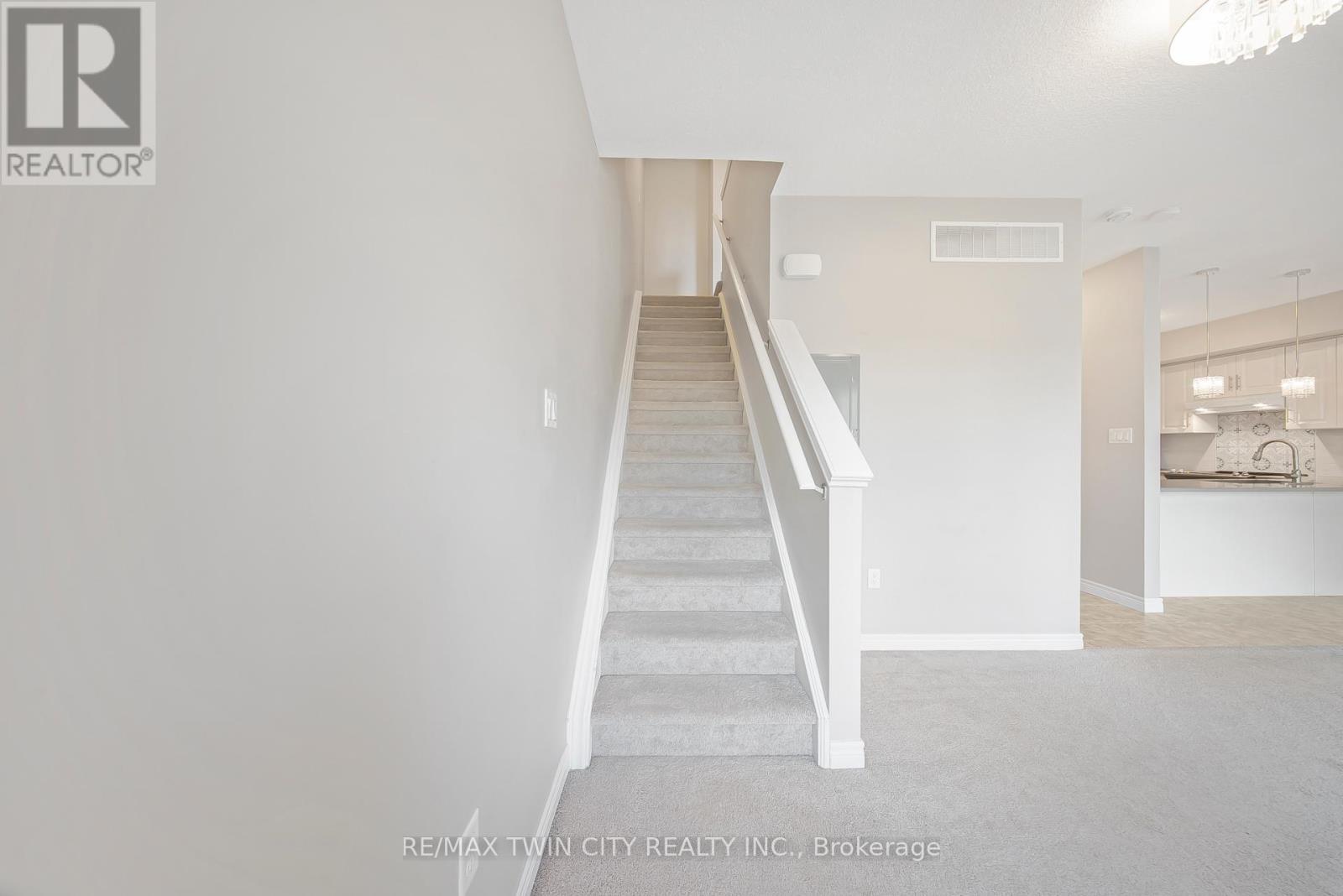 C - 1108 Fairway Road N, Kitchener, Ontario  N2A 0J3 - Photo 15 - X12429150