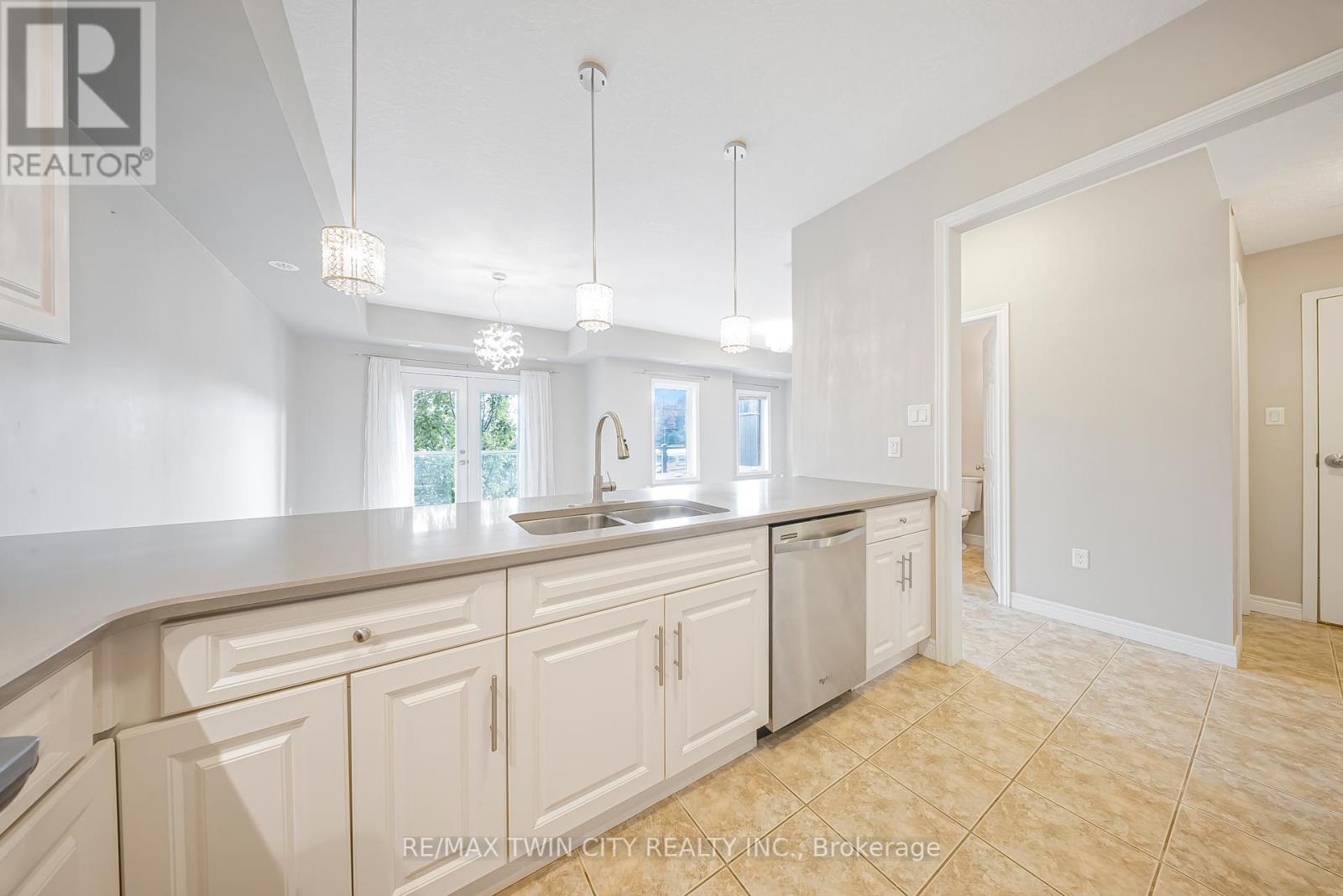 C - 1108 Fairway Road N, Kitchener, Ontario  N2A 0J3 - Photo 8 - X12429150