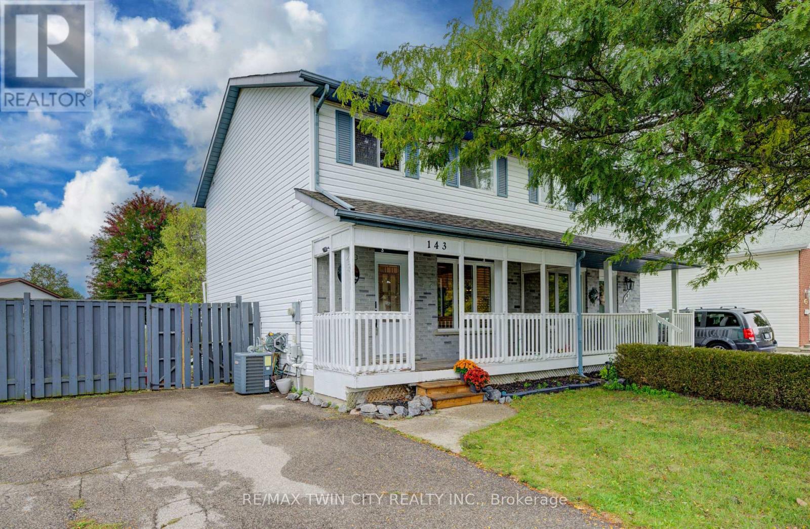 143 Dyer Court, Cambridge, Ontario  N3C 4B9 - Photo 2 - X12429165