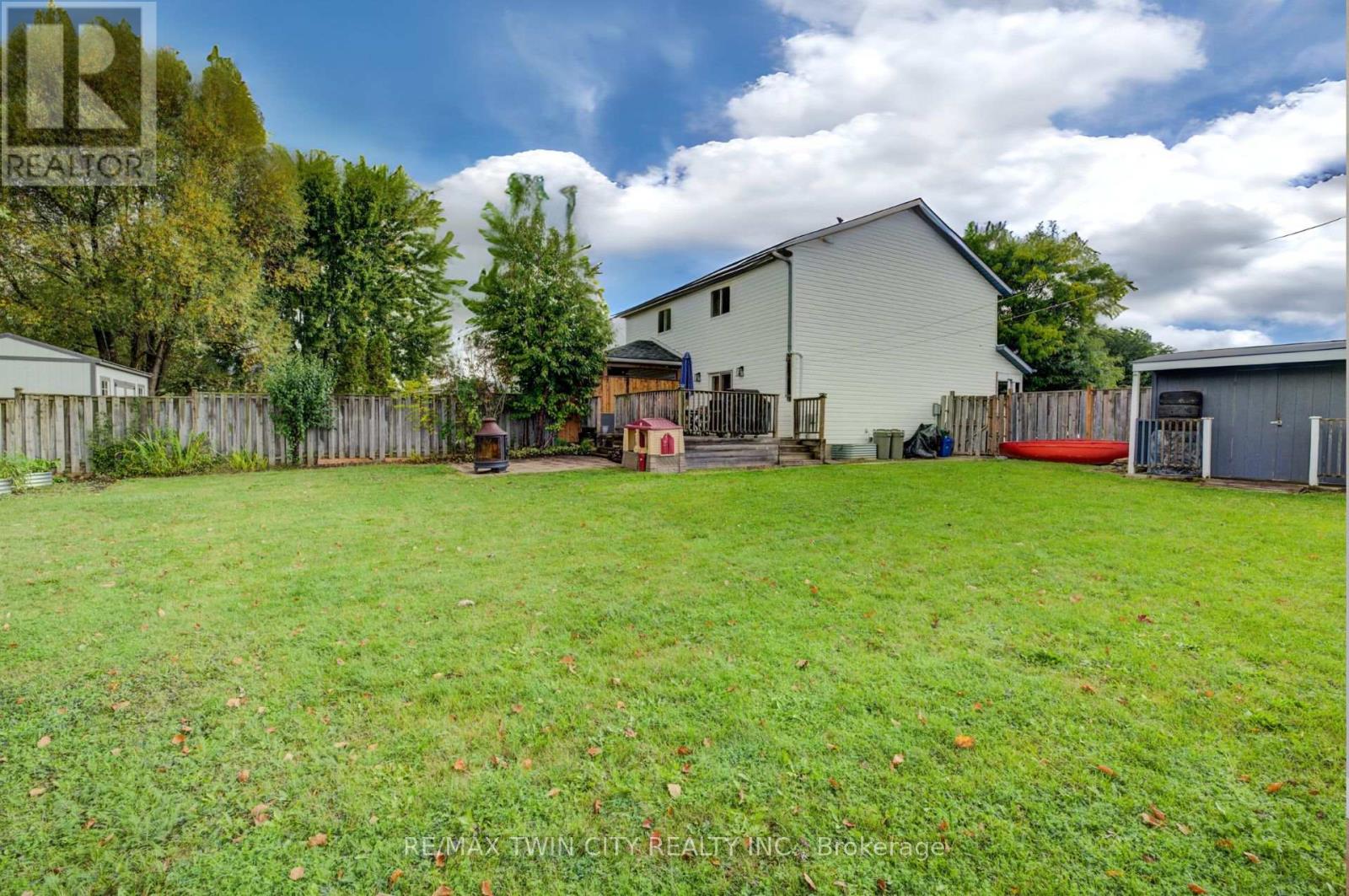 143 Dyer Court, Cambridge, Ontario  N3C 4B9 - Photo 24 - X12429165
