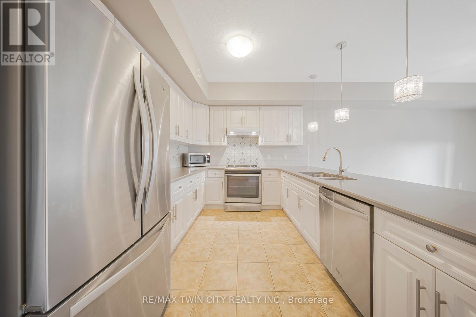 C - 1108 Fairway Road N, Kitchener, Ontario  N2A 0J3 - Photo 6 - X12429184