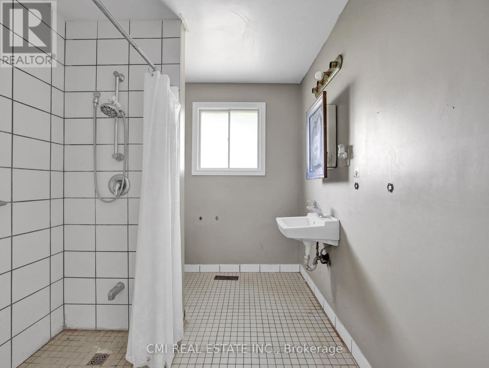 74 Brier Park Road, Brantford, Ontario  N3R 5T4 - Photo 25 - X12429216