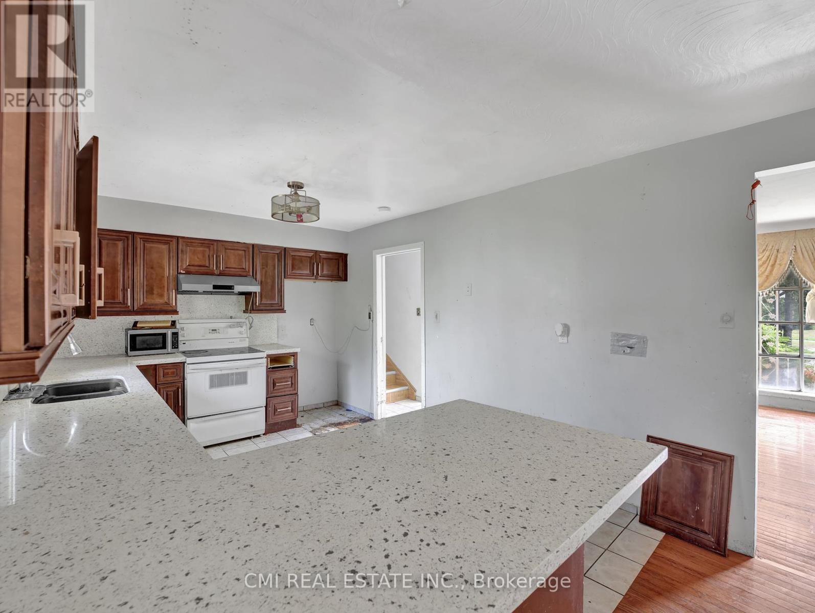 74 Brier Park Road, Brantford, Ontario  N3R 5T4 - Photo 33 - X12429216