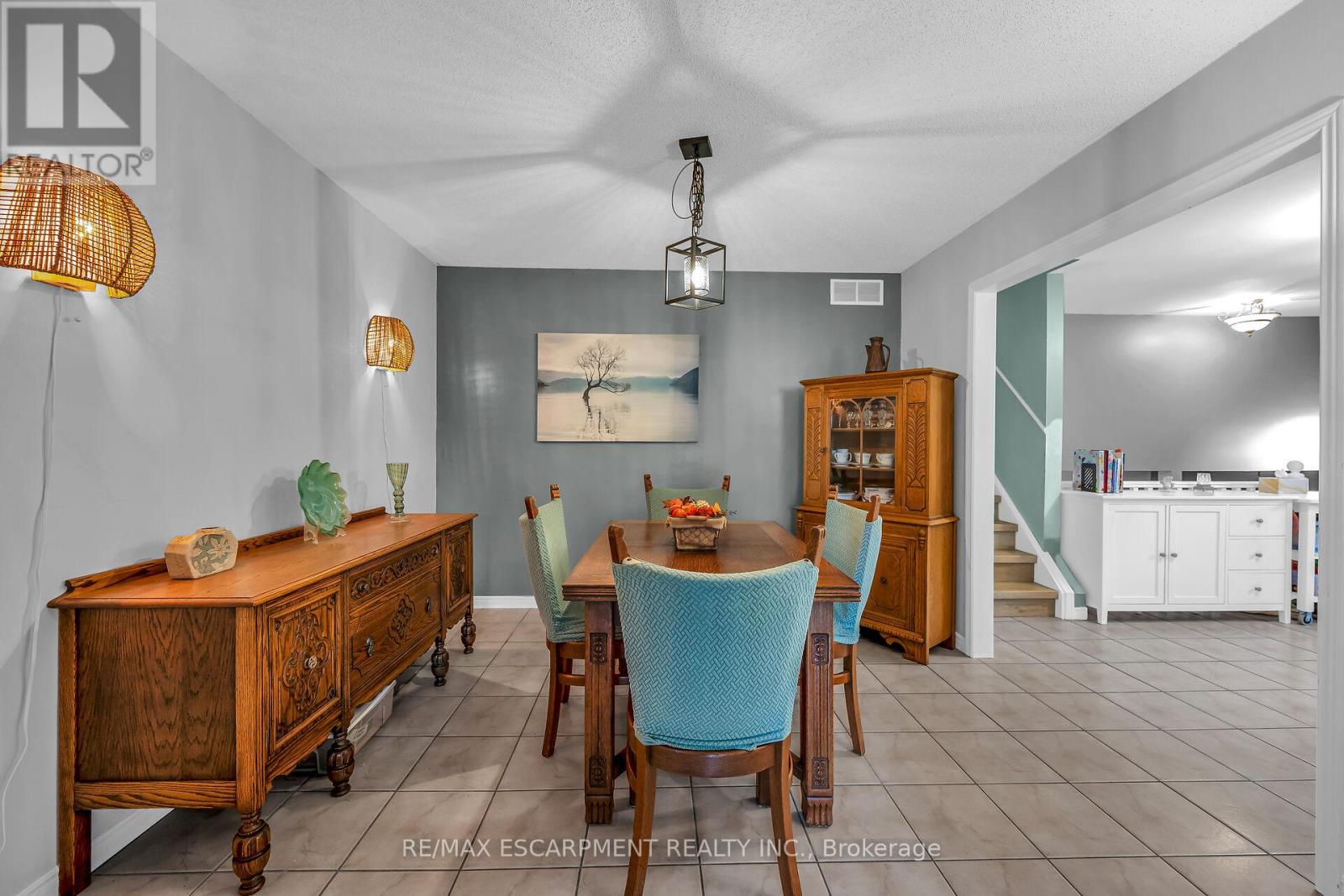 16 Caledon Court, Haldimand, Ontario  N3W 2L5 - Photo 13 - X12429233