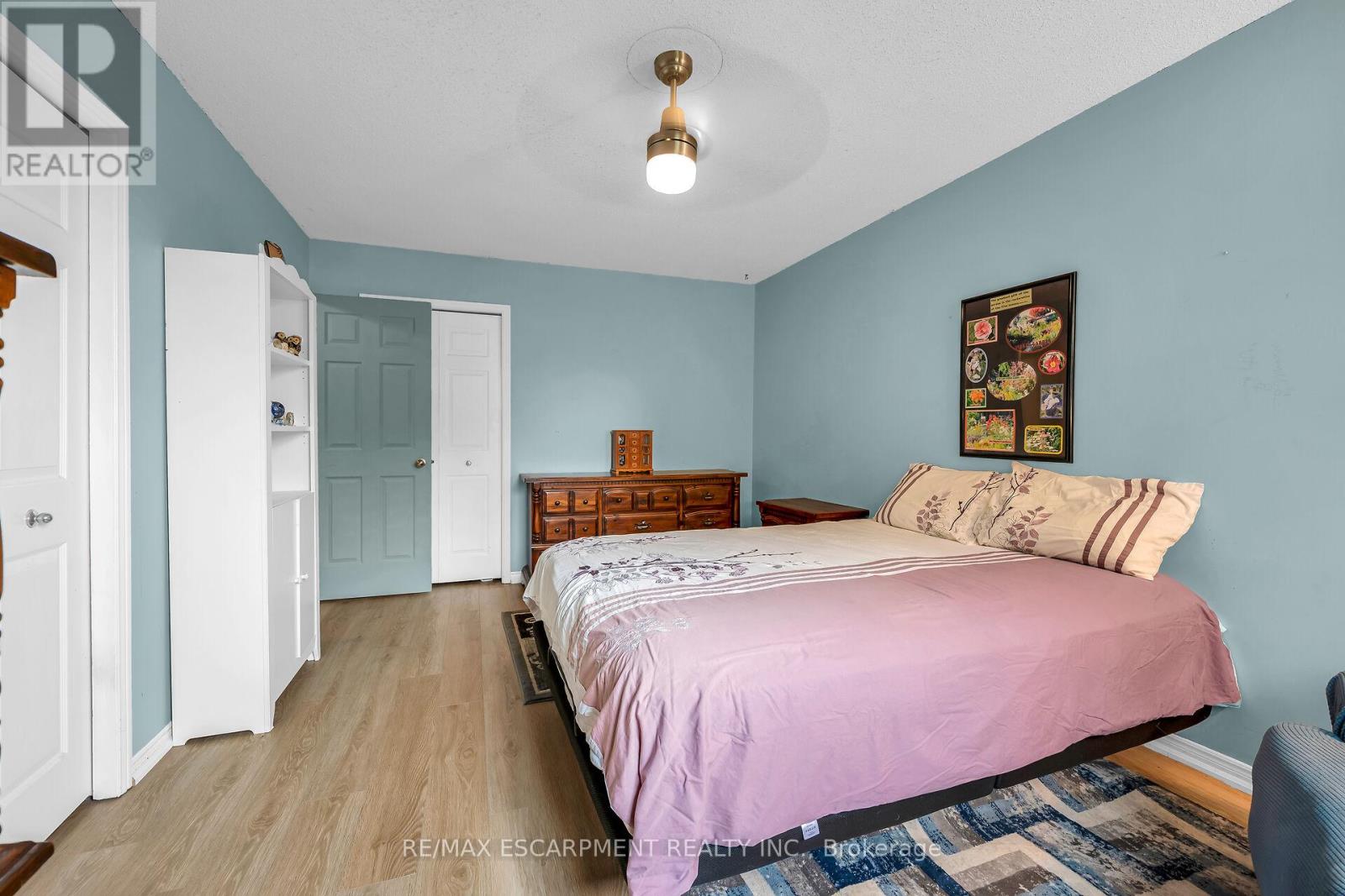 16 Caledon Court, Haldimand, Ontario  N3W 2L5 - Photo 23 - X12429233