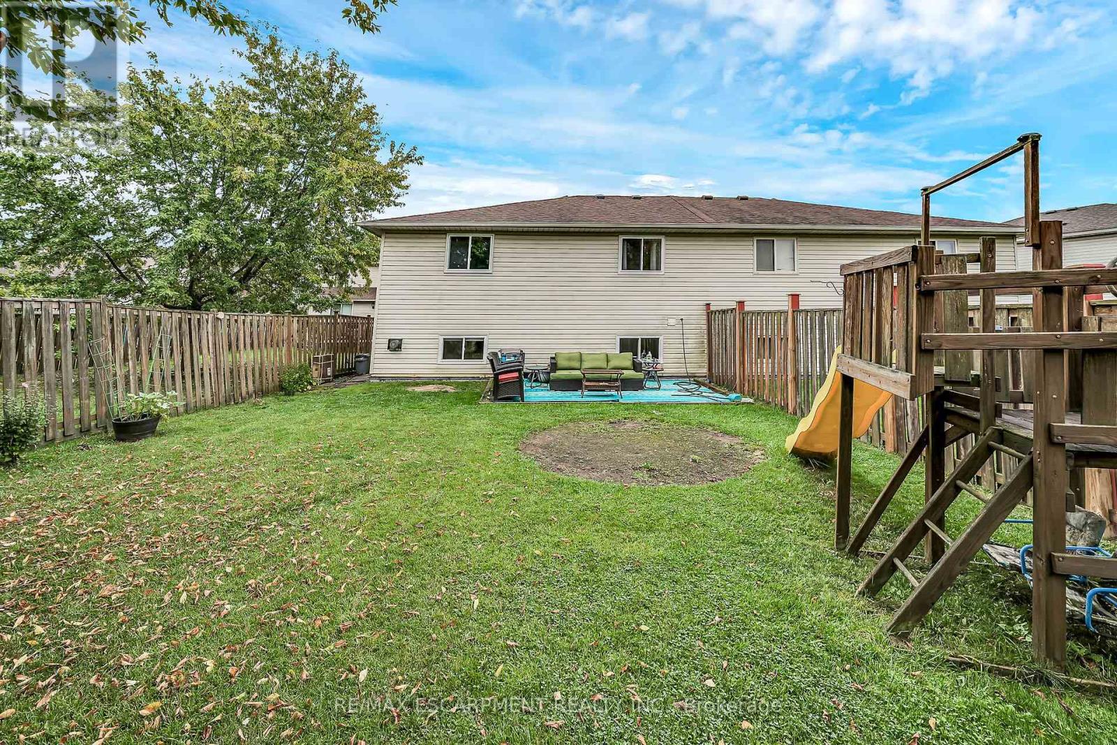 16 Caledon Court, Haldimand, Ontario  N3W 2L5 - Photo 43 - X12429233