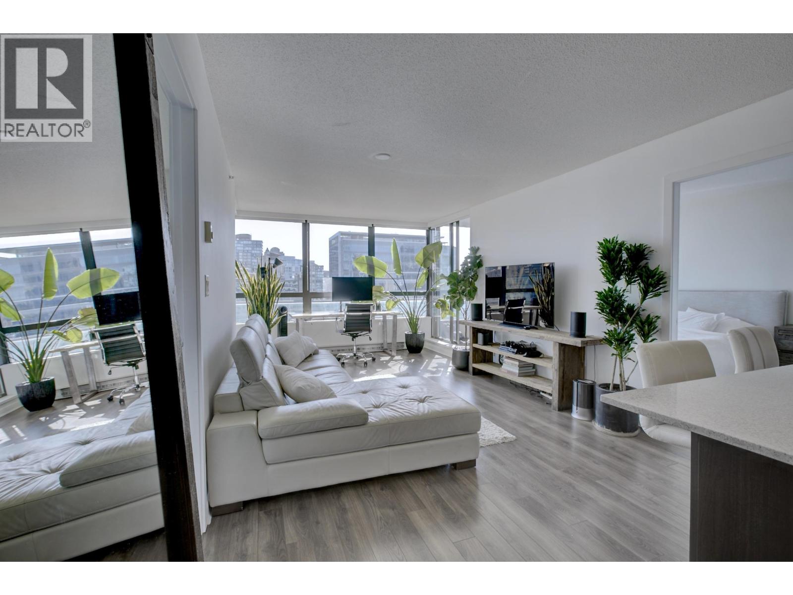 1303 938 Smithe Street, Vancouver, British Columbia  V6Z 3H8 - Photo 2 - R3052682