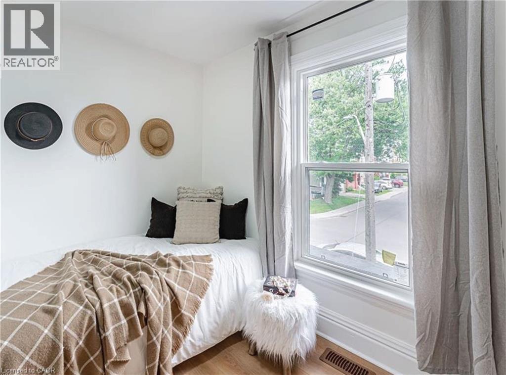 15 Barnesdale Avenue N Unit# 1, Hamilton, Ontario  L8L 6R4 - Photo 10 - 40774054