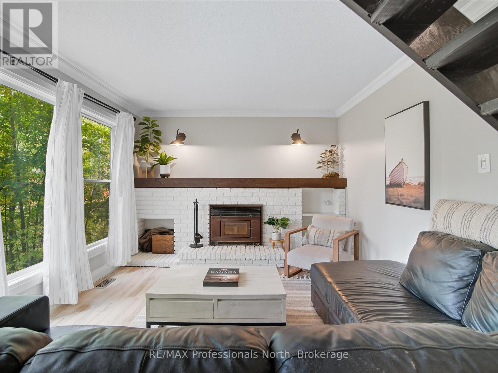 1755 SKYLINE DRIVE, Huntsville, Ontario