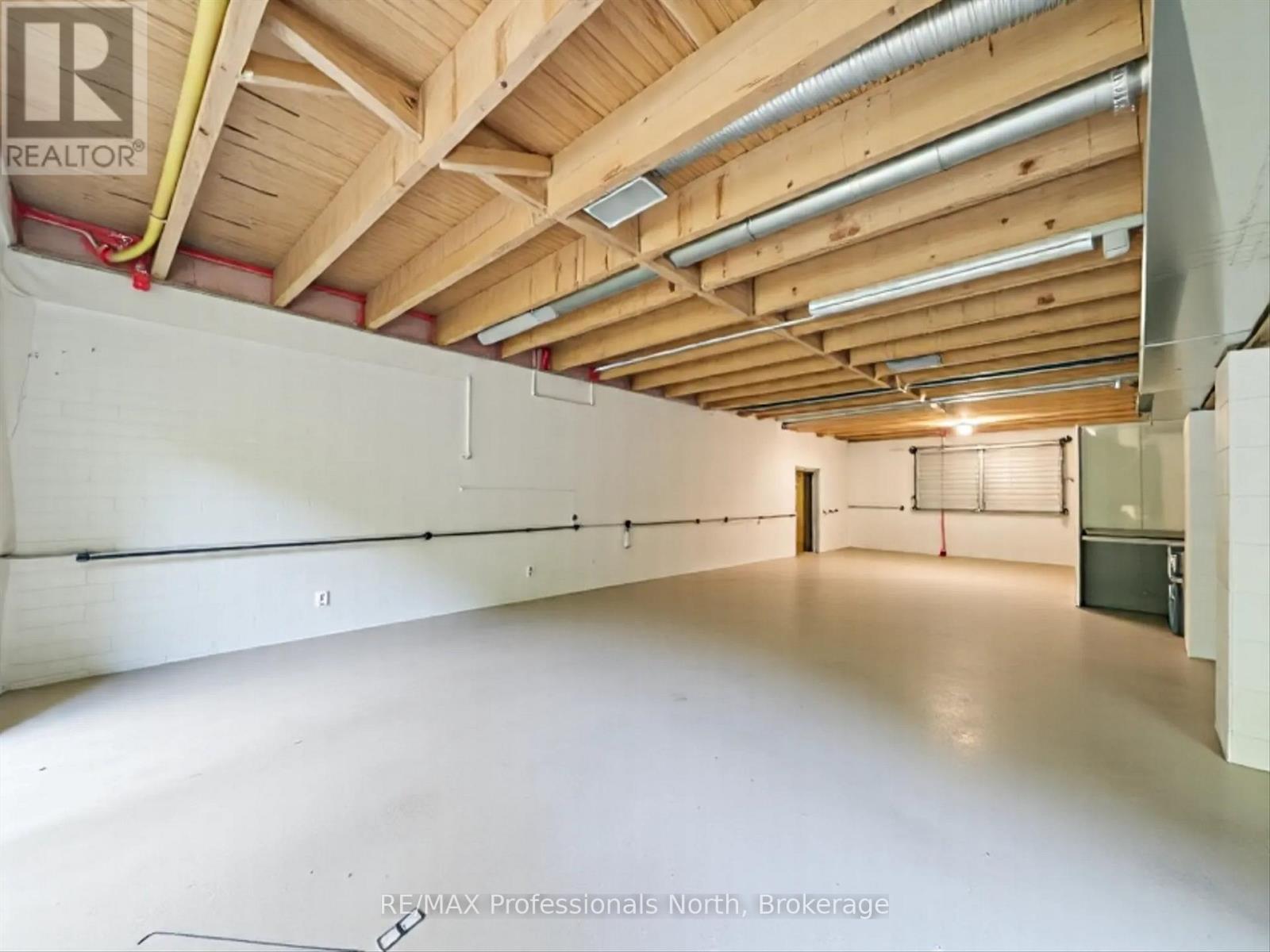 1755 Skyline Drive, Huntsville, Ontario  P1H 1A7 - Photo 14 - X12429282