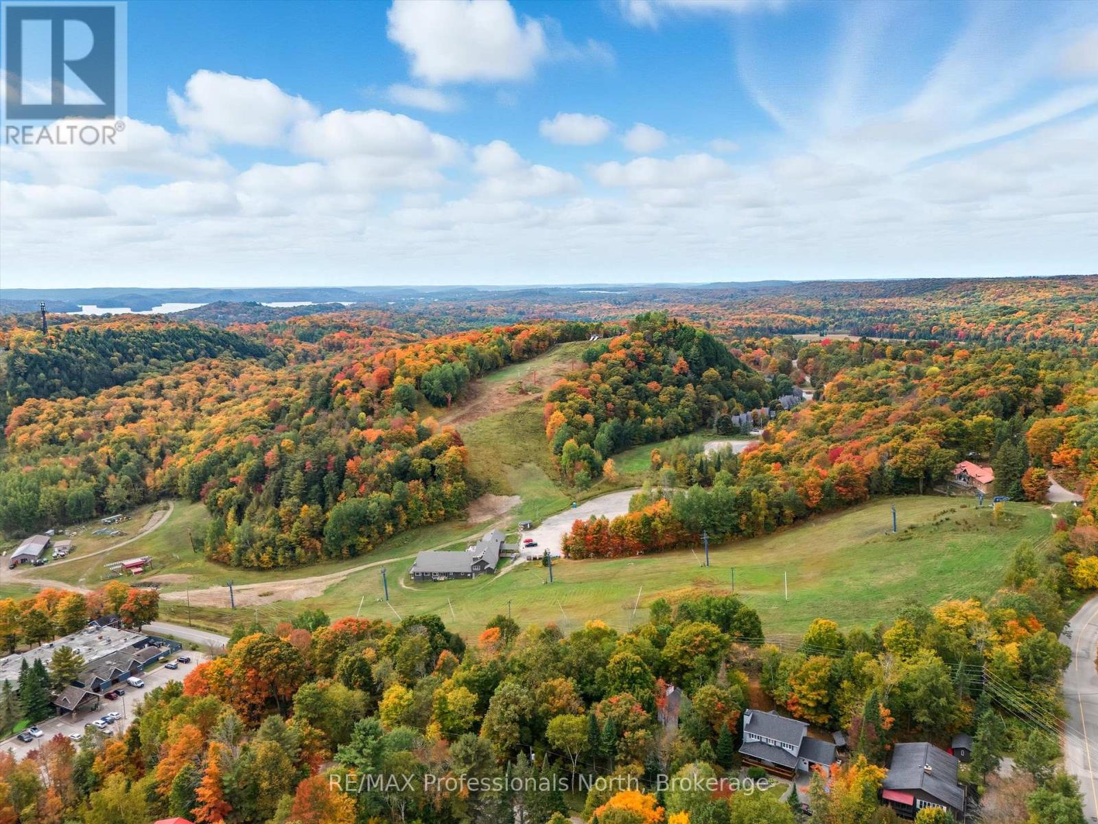 1755 Skyline Drive, Huntsville, Ontario  P1H 1A7 - Photo 20 - X12429282