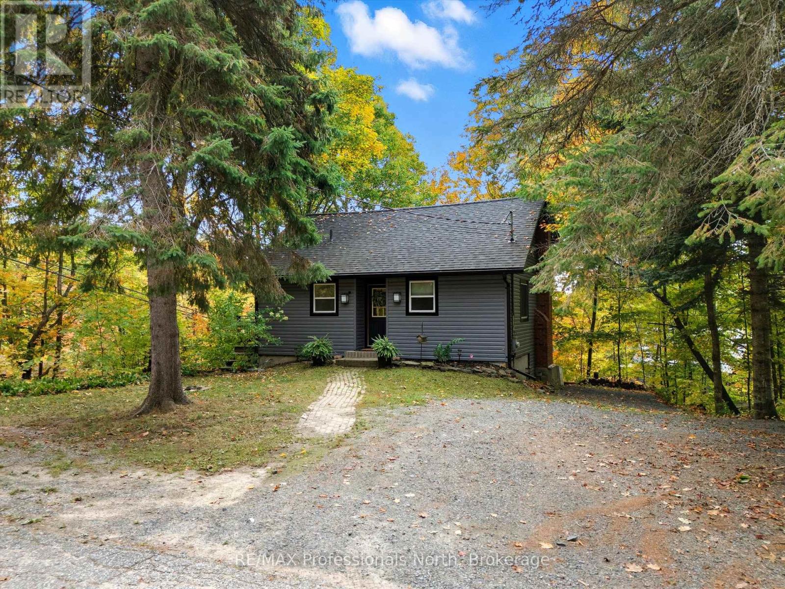 1755 Skyline Drive, Huntsville, Ontario  P1H 1A7 - Photo 23 - X12429282
