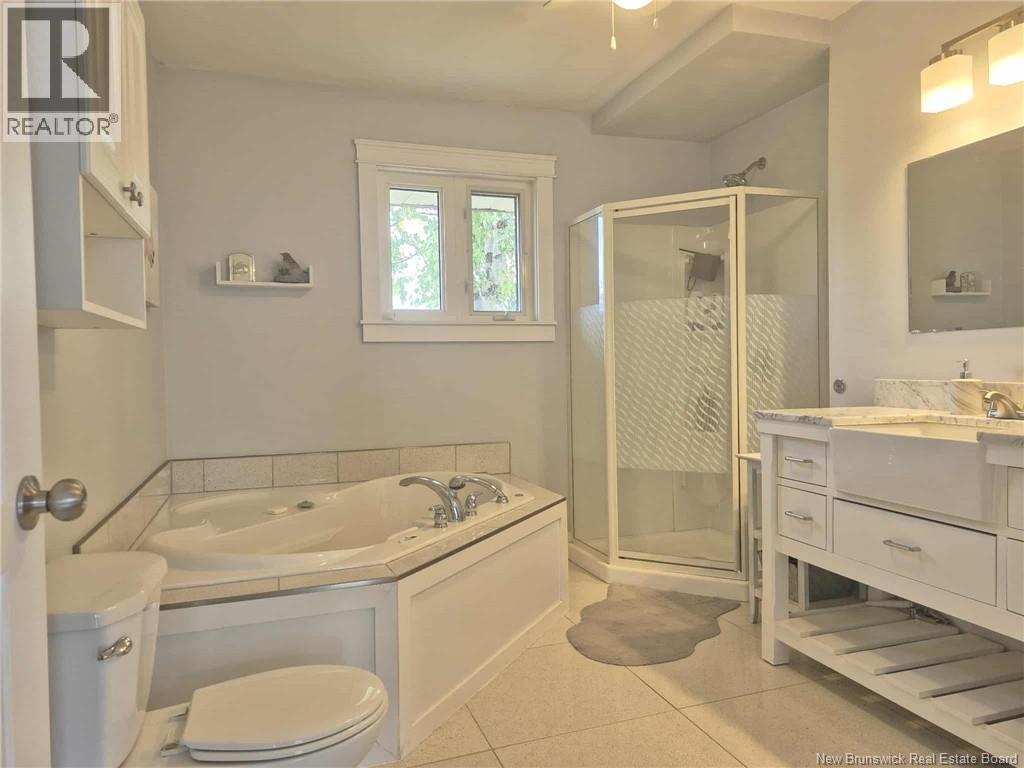 264 Rue Marie, Beresford, New Brunswick  E8K 1P8 - Photo 10 - NB127357