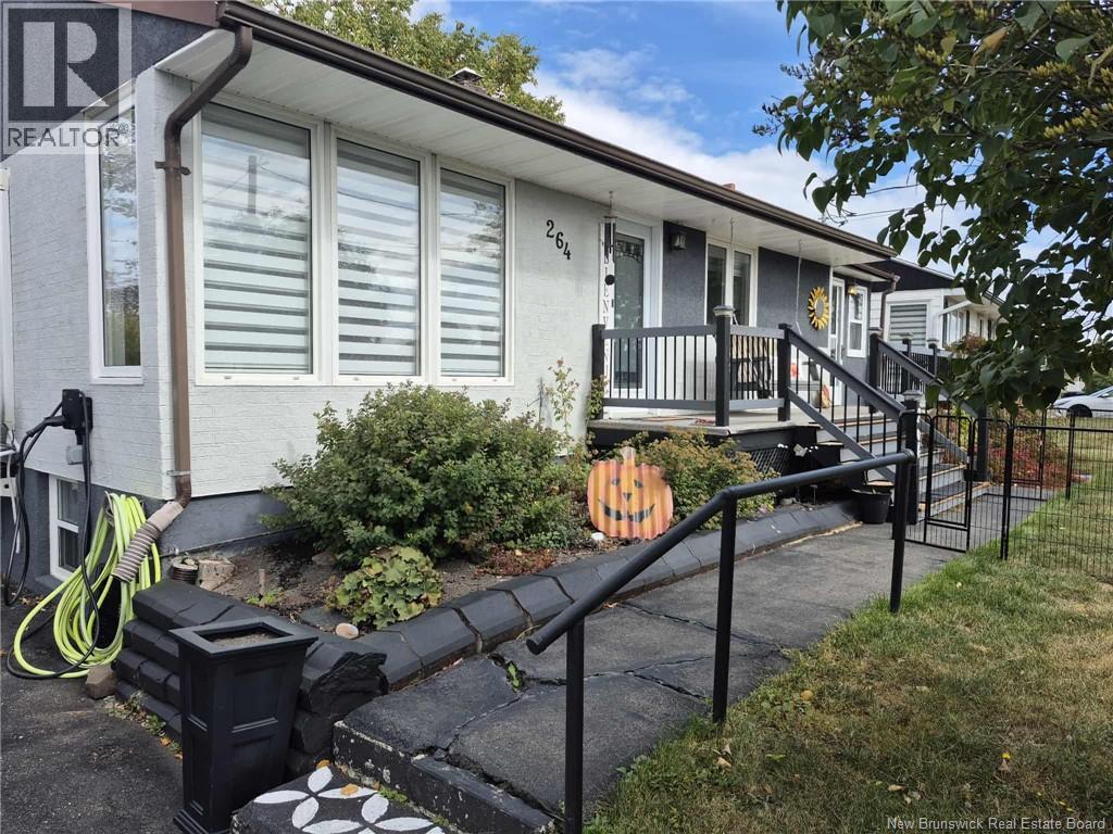 264 Rue Marie, Beresford, New Brunswick  E8K 1P8 - Photo 2 - NB127357