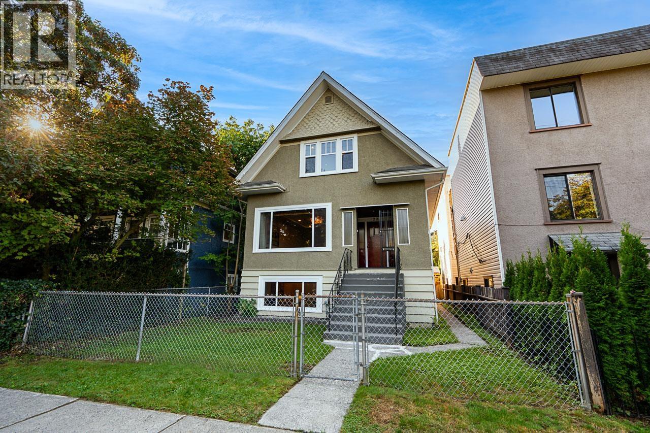 22 E 18TH AVENUE, Vancouver, British Columbia