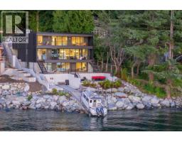 8885 LAWRENCE WAY, West Vancouver, British Columbia