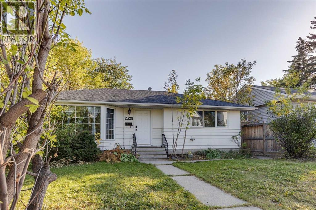 2329 25 Avenue NW, Calgary, Alberta