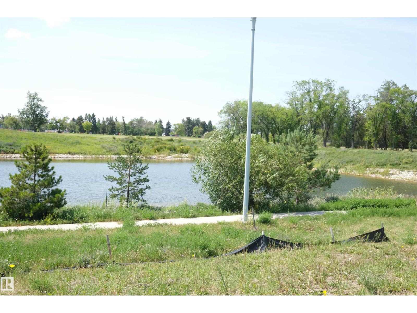 9235 156 Av Nw, Edmonton, Alberta  T5Z 0S4 - Photo 8 - E4459711
