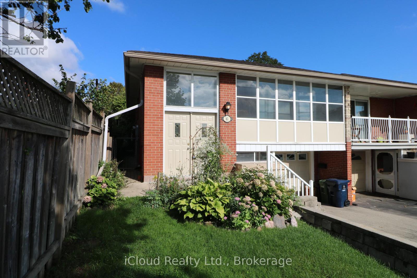 61 Rockbank Crescent, Toronto, Ontario  M9M 1L1 - Photo 39 - W12429257