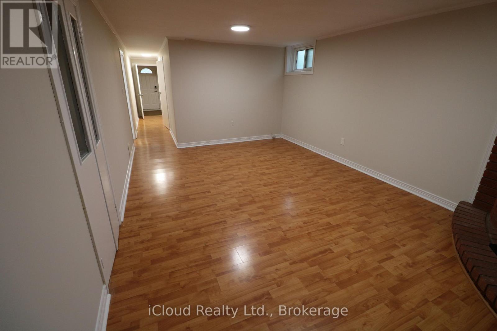 61 Rockbank Crescent, Toronto, Ontario  M9M 1L1 - Photo 28 - W12429257