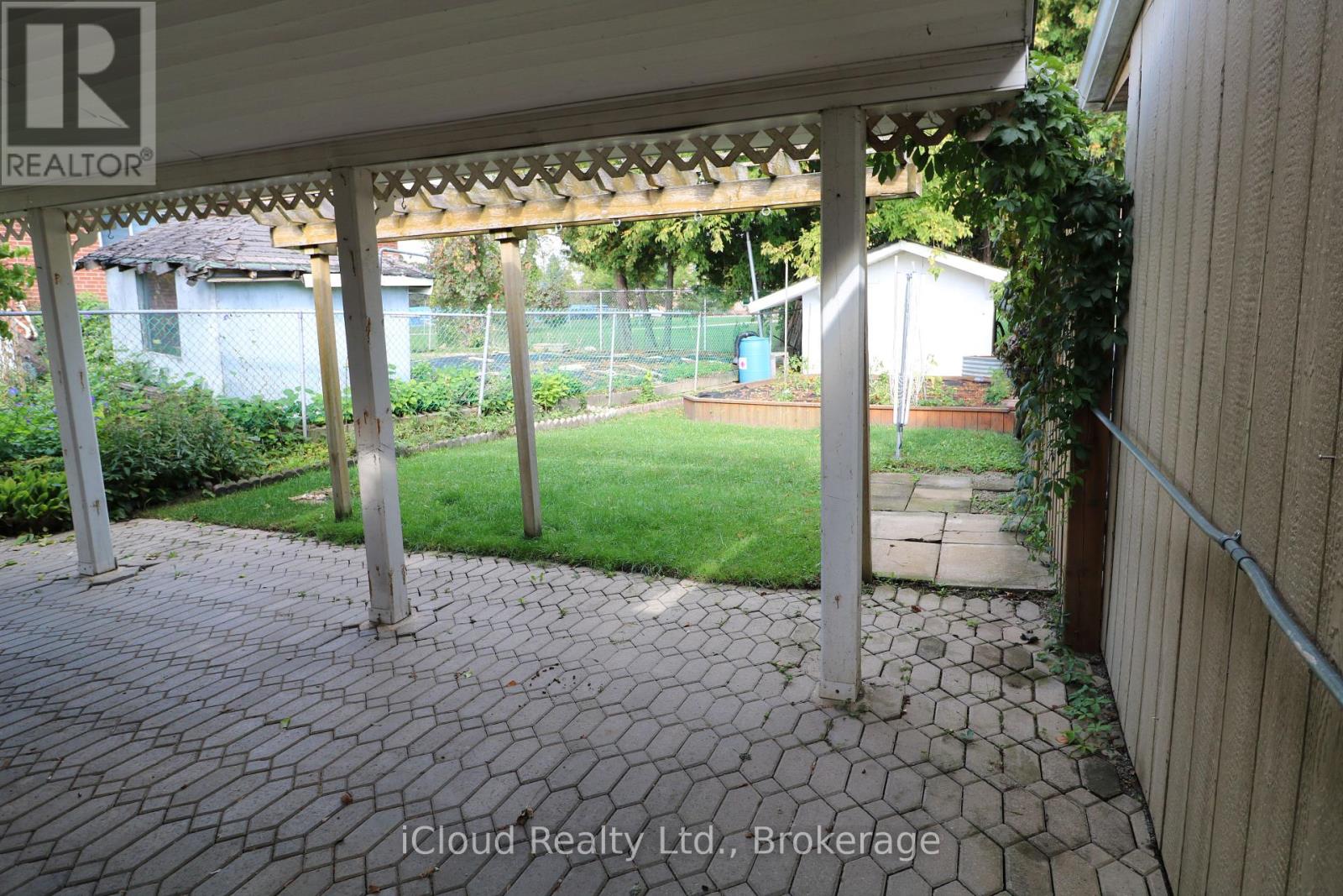 61 Rockbank Crescent, Toronto, Ontario  M9M 1L1 - Photo 36 - W12429257