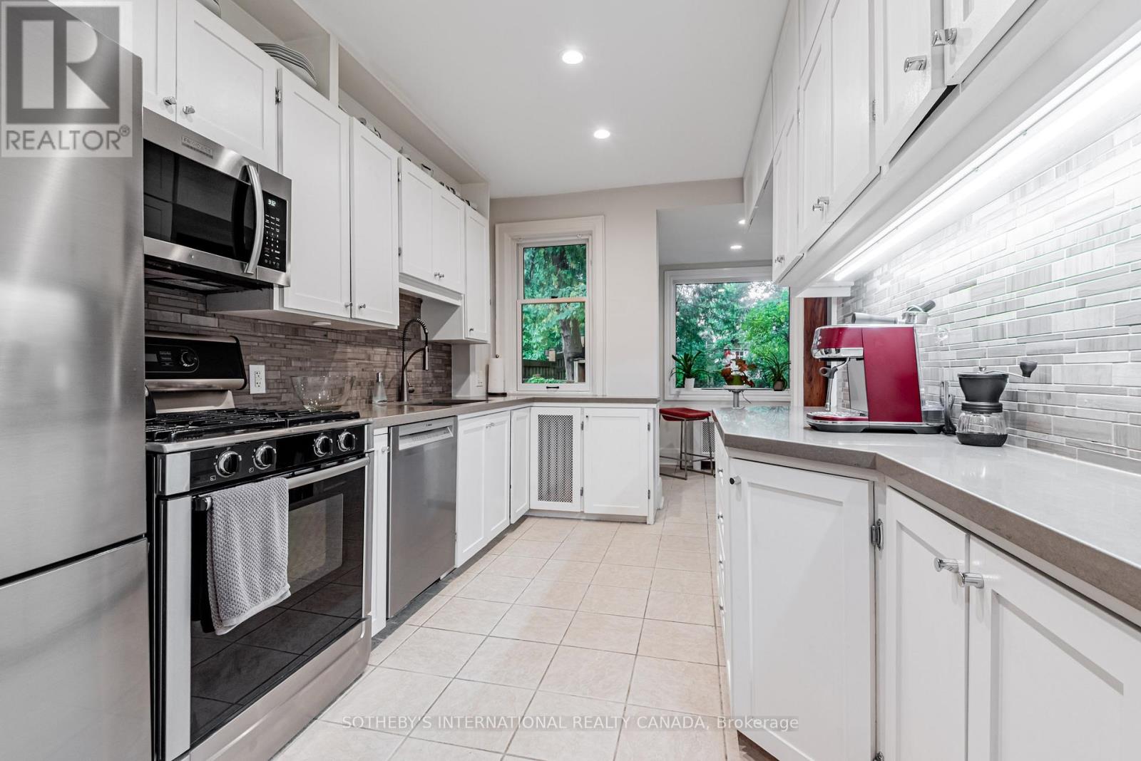 421 St Clair Avenue E, Toronto, Ontario  M4T 1P6 - Photo 19 - C12428629