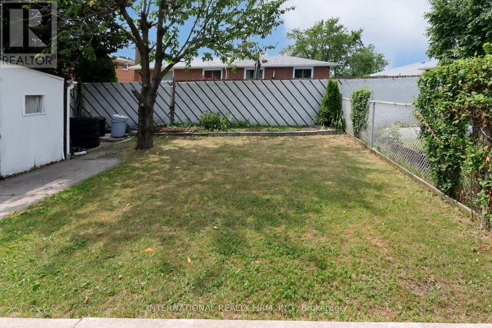 3352 Queen Frederica Drive, Mississauga, Ontario  L4Y 3B2 - Photo 16 - W12286272