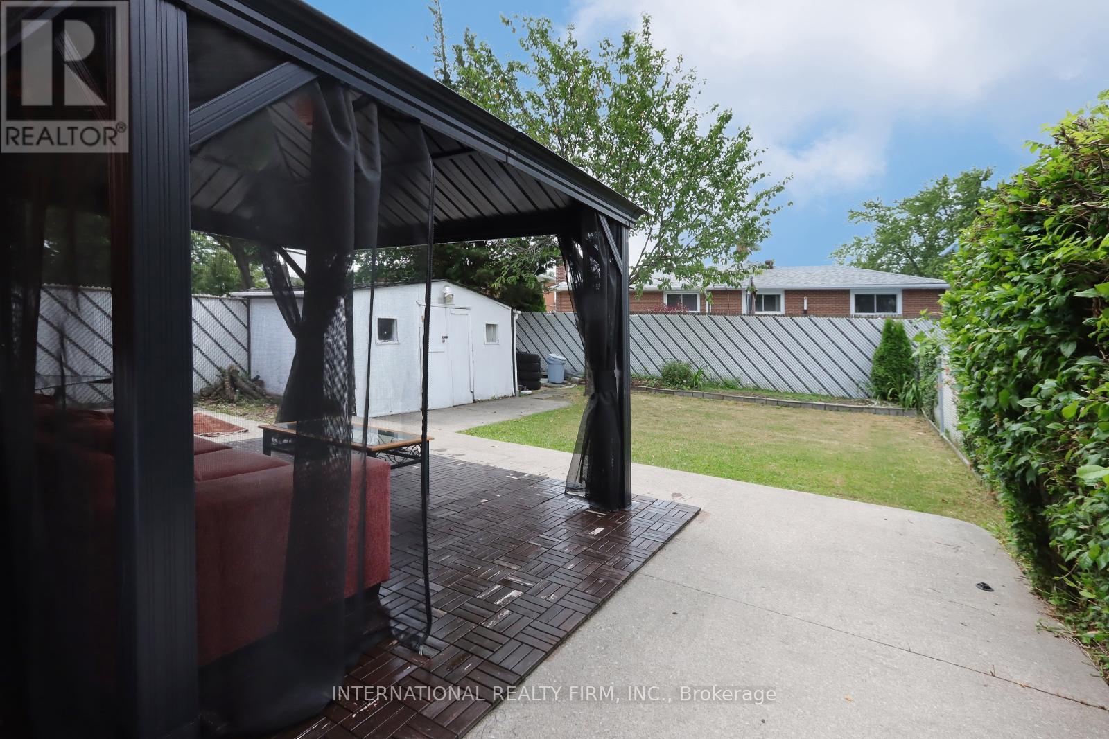 3352 Queen Frederica Drive, Mississauga, Ontario  L4Y 3B2 - Photo 14 - W12286272