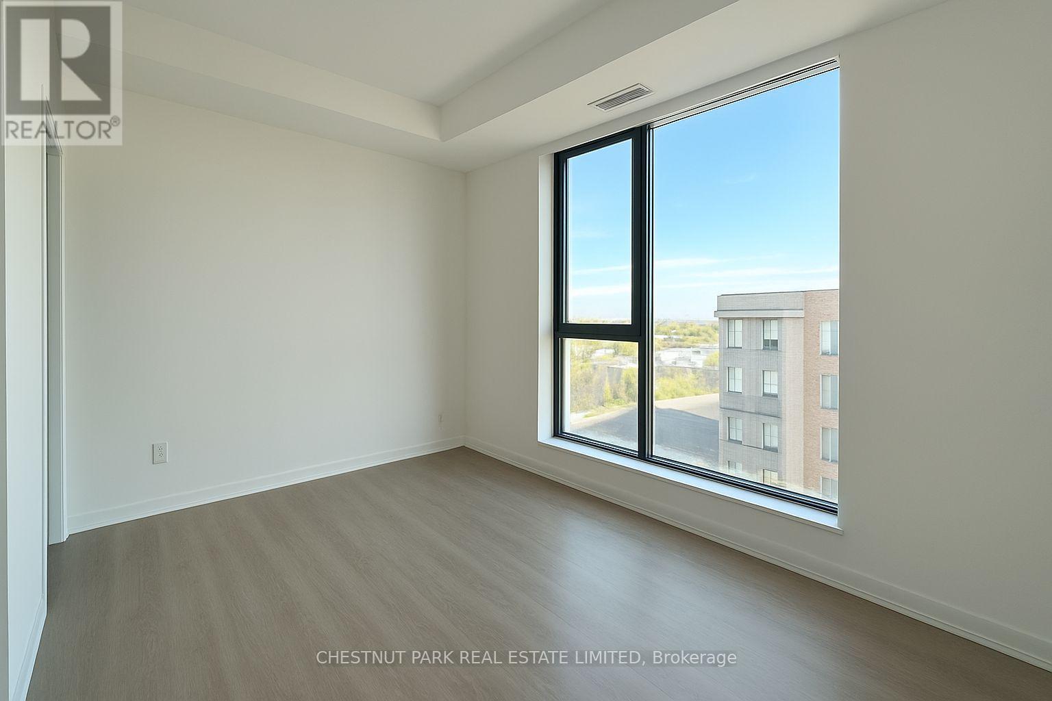 308 - 120 Eagle Rock Way, Vaughan, Ontario  L6A 5C9 - Photo 4 - N12392821