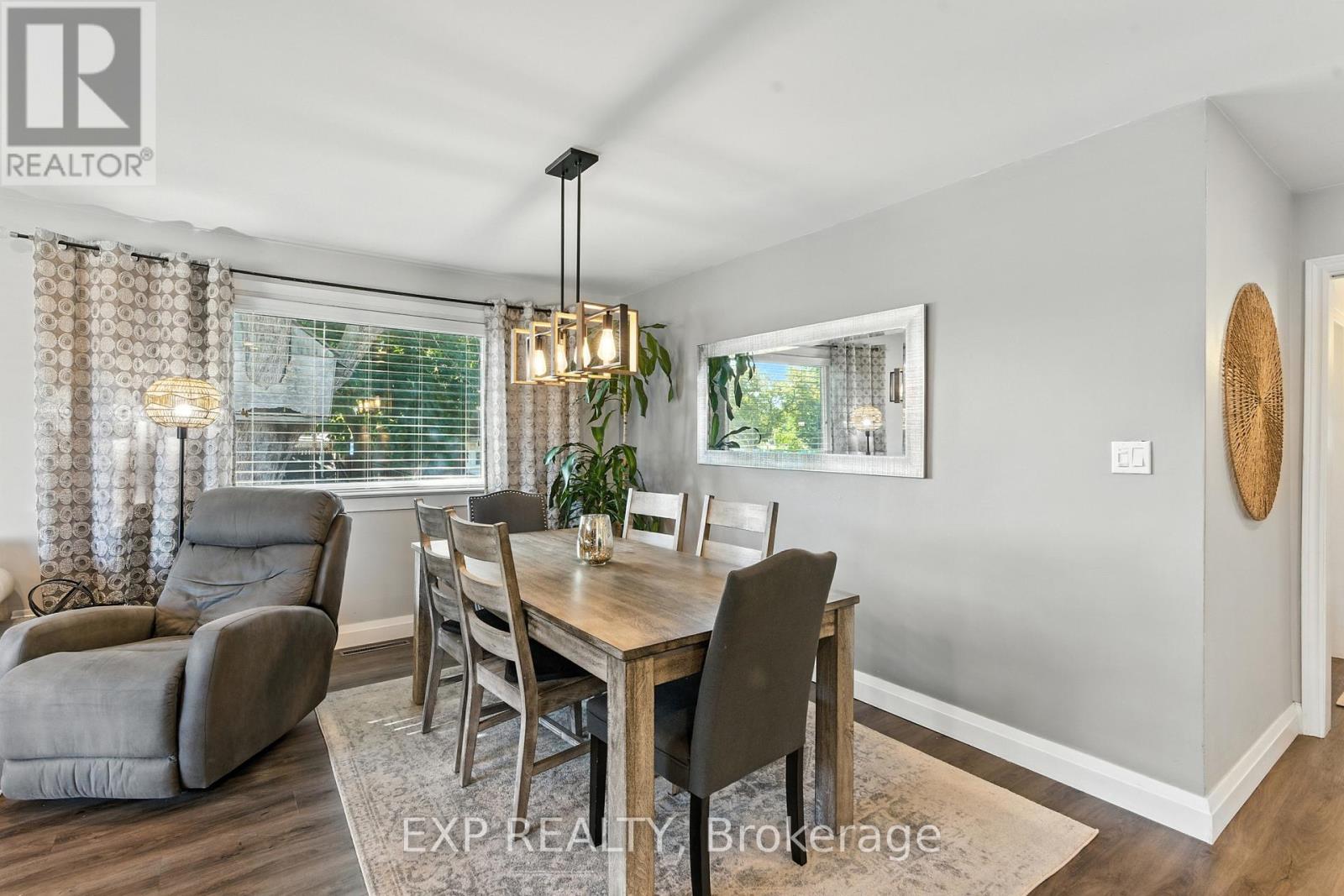 6859 Wills Street, Niagara Falls, Ontario  L2J 1Y6 - Photo 12 - X12354114