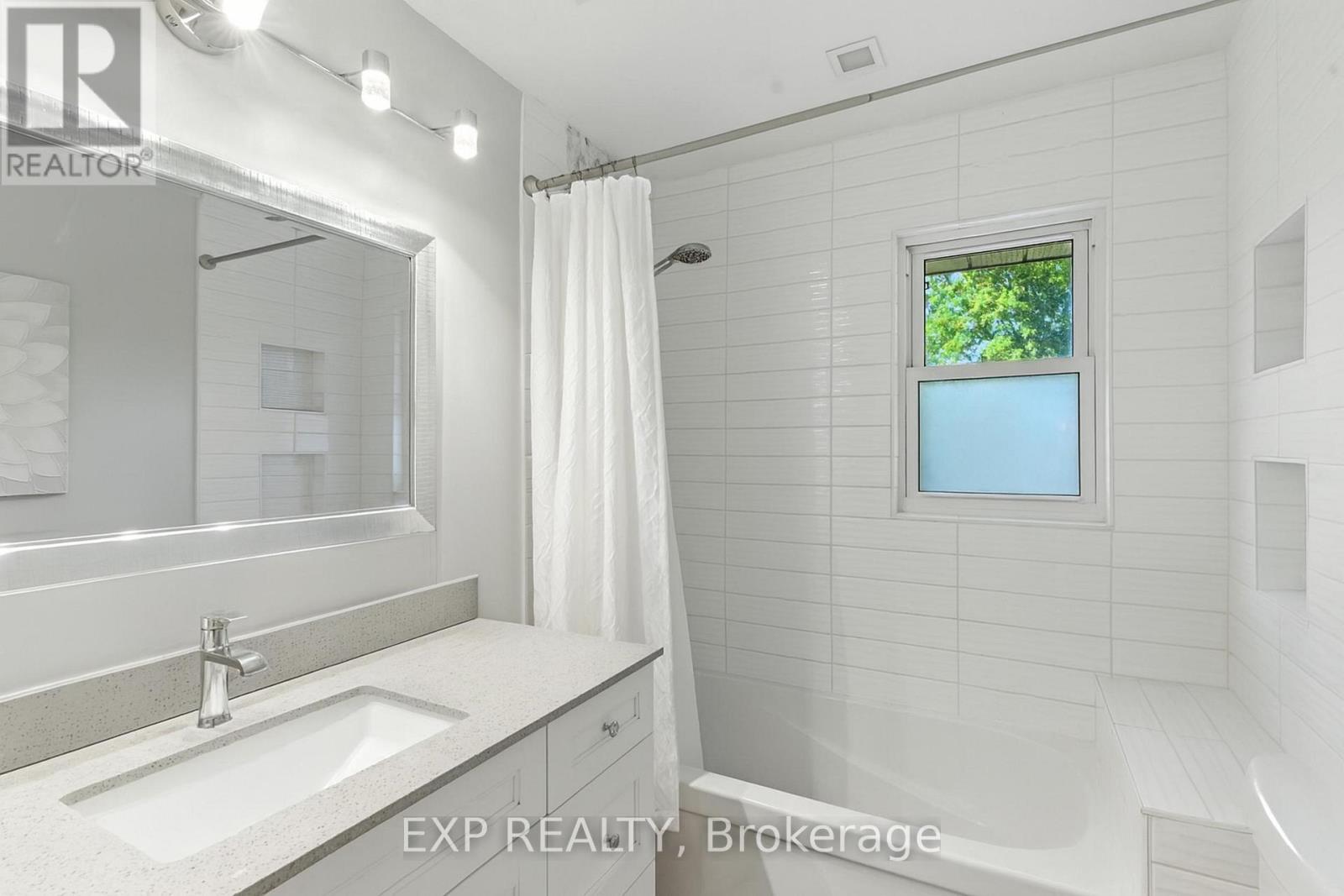 6859 Wills Street, Niagara Falls, Ontario  L2J 1Y6 - Photo 24 - X12354114