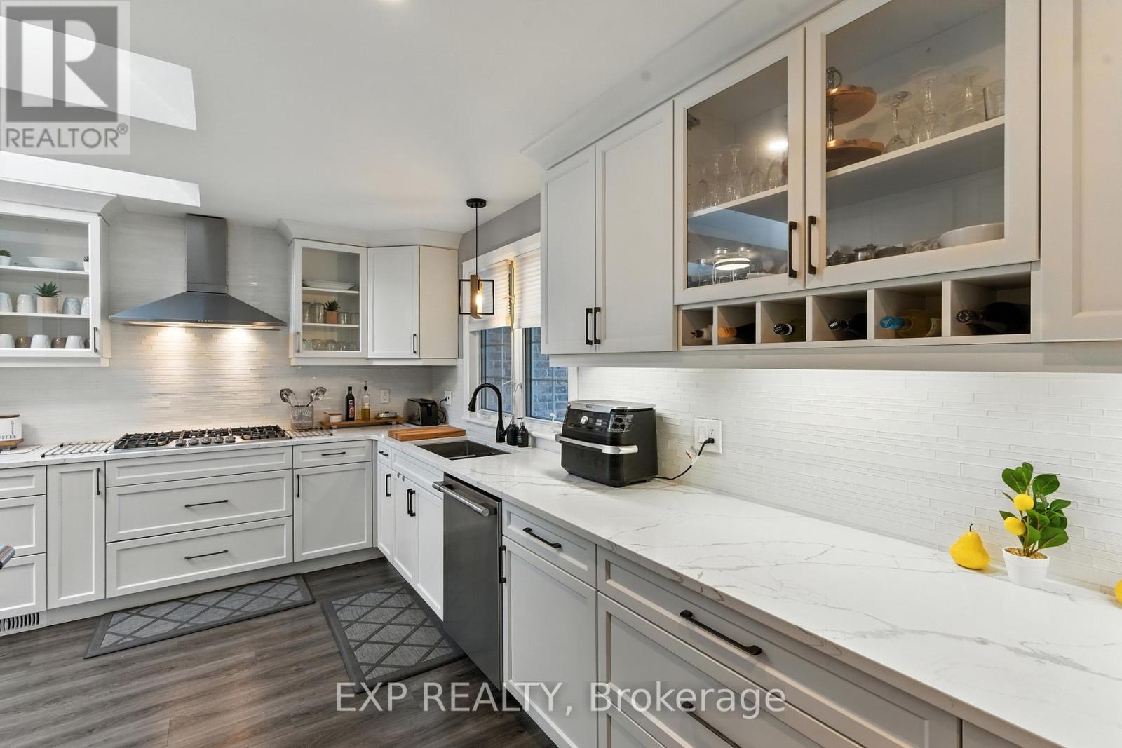 6859 Wills Street, Niagara Falls, Ontario  L2J 1Y6 - Photo 19 - X12354114