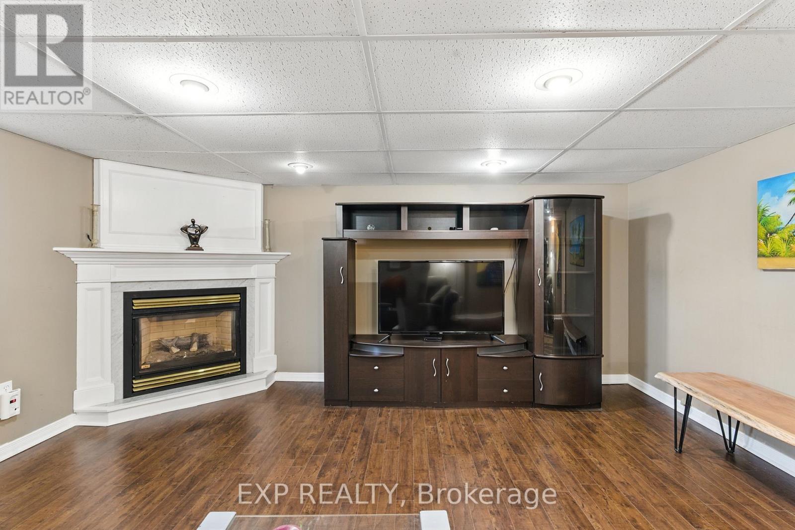 6859 Wills Street, Niagara Falls, Ontario  L2J 1Y6 - Photo 30 - X12354114