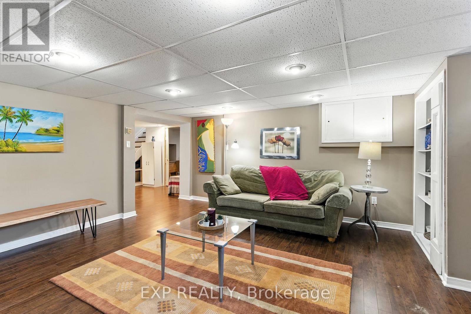 6859 Wills Street, Niagara Falls, Ontario  L2J 1Y6 - Photo 31 - X12354114