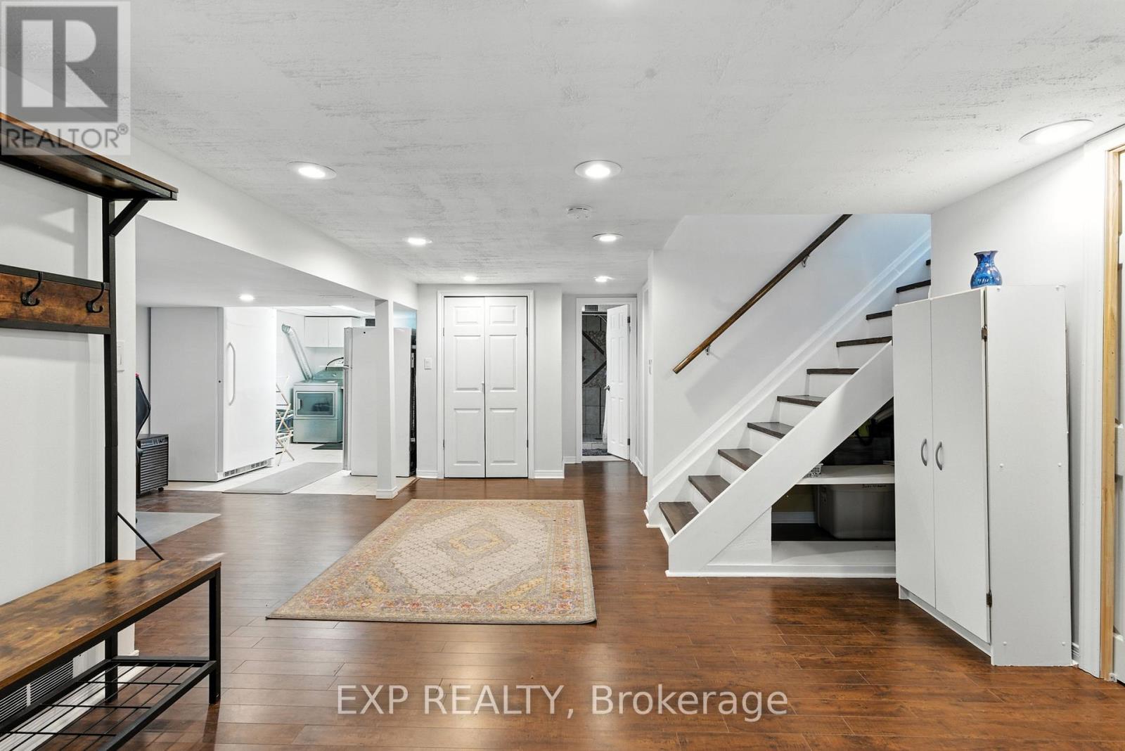 6859 Wills Street, Niagara Falls, Ontario  L2J 1Y6 - Photo 32 - X12354114