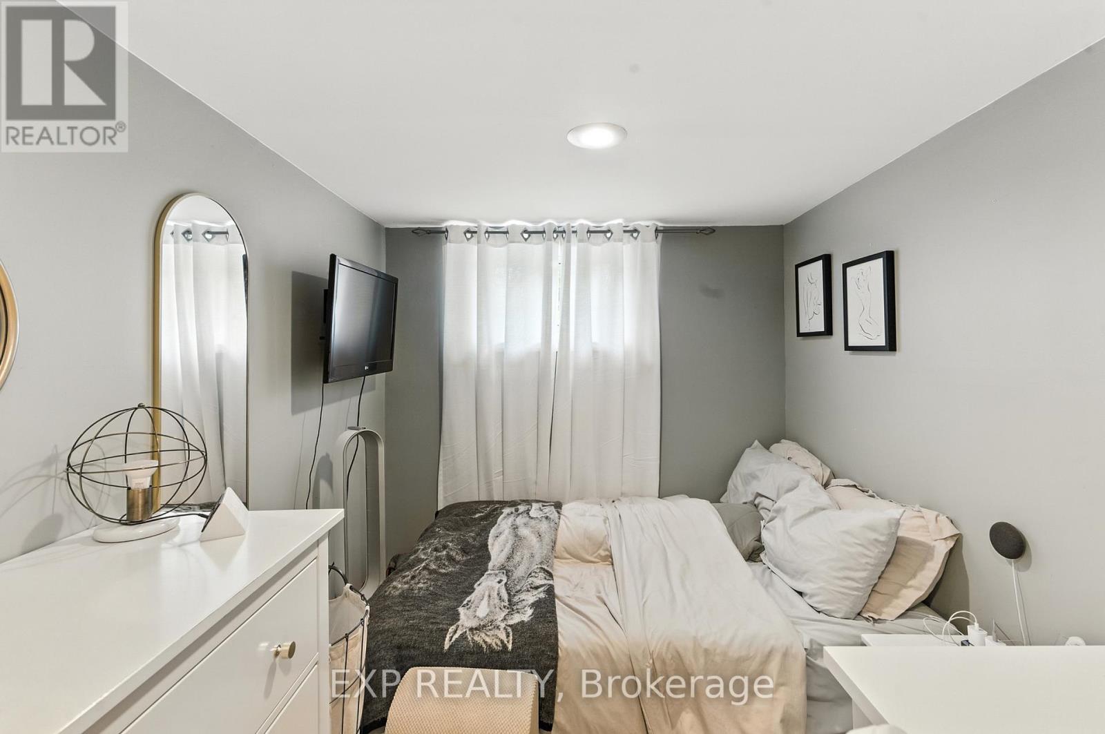 6859 Wills Street, Niagara Falls, Ontario  L2J 1Y6 - Photo 36 - X12354114