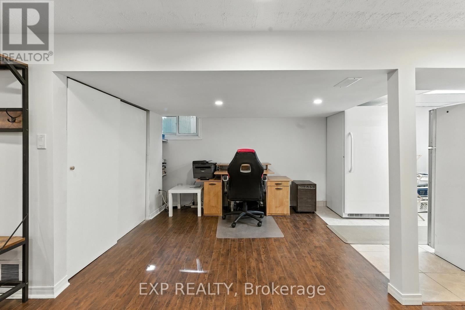 6859 Wills Street, Niagara Falls, Ontario  L2J 1Y6 - Photo 39 - X12354114
